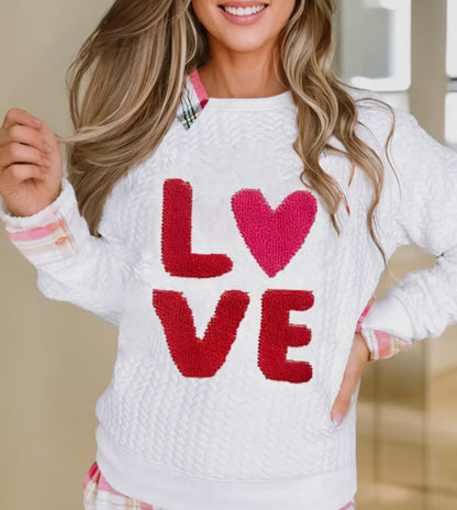 L🩷VE CREW SWEATSHIRT